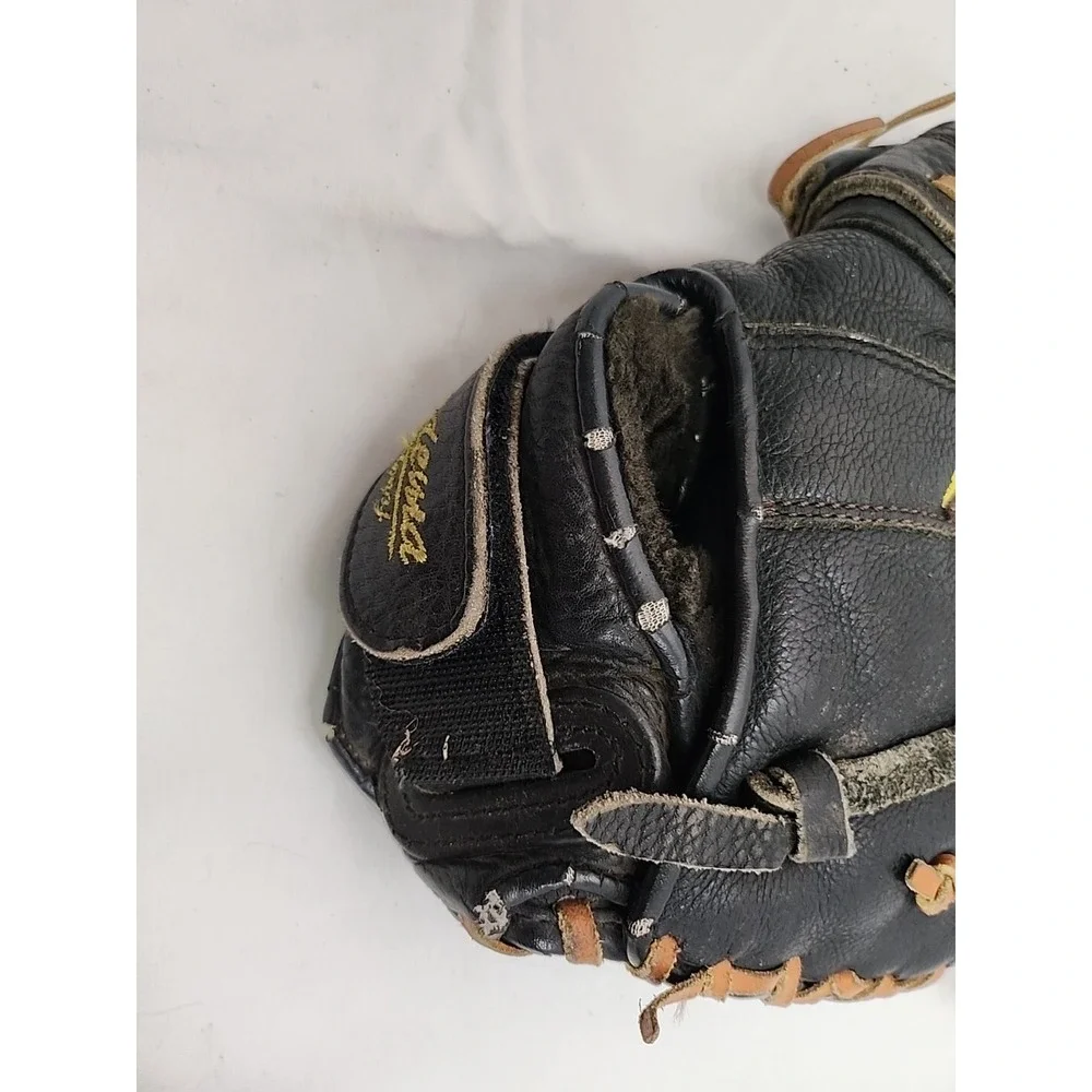 Akadema AHC94 Prodigy Series‎ 11.5